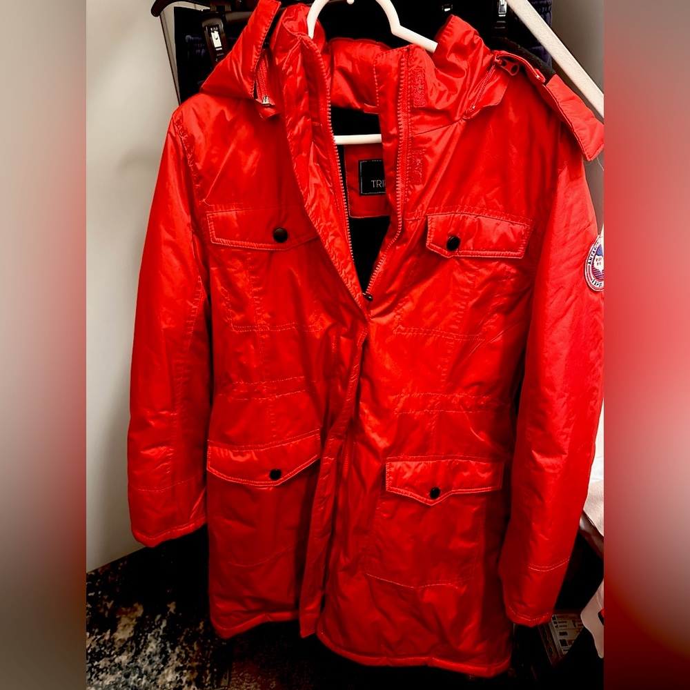 Fur Hooded Jacket XL! (Stylish and keeps you warm)😉